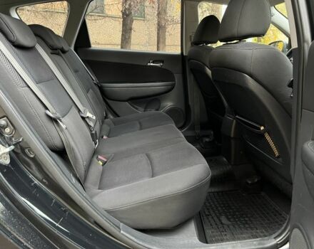 Хендай i30 2008 в Кривом Роге на Automoto.ua Черный Хендай i30, объемом двигателя 1.6 л и пробегом 235 тыс. км за 6200 $, фото 11 на Automoto.ua
