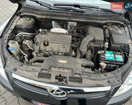 Черный Хендай i30, объемом двигателя 1.6 л и пробегом 169 тыс. км за 6150 $, фото 29 на Automoto.ua