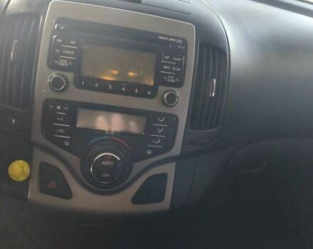 Чорний Хендай i30, об'ємом двигуна 1.58 л та пробігом 270 тис. км за 4600 $, фото 10 на Automoto.ua