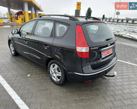 Черный Хендай i30, объемом двигателя 1.6 л и пробегом 169 тыс. км за 6150 $, фото 2 на Automoto.ua