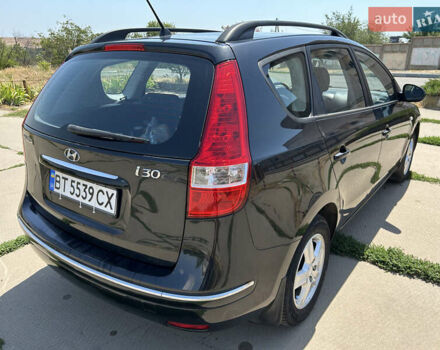 Черный Хендай i30, объемом двигателя 1.59 л и пробегом 226 тыс. км за 6500 $, фото 6 на Automoto.ua