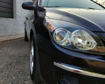 Черный Хендай i30, объемом двигателя 1.6 л и пробегом 200 тыс. км за 5500 $, фото 2 на Automoto.ua