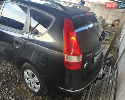 Чорний Хендай i30, об'ємом двигуна 1.58 л та пробігом 270 тис. км за 4600 $, фото 3 на Automoto.ua