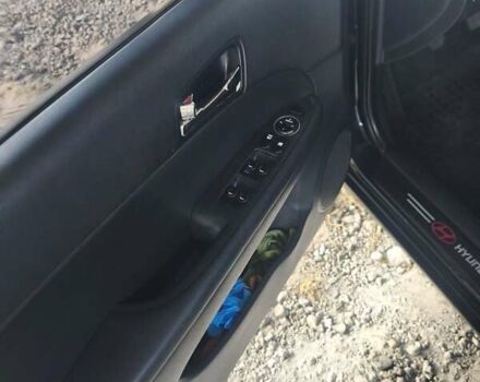 Чорний Хендай i30, об'ємом двигуна 1.58 л та пробігом 270 тис. км за 4600 $, фото 9 на Automoto.ua