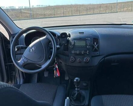 Чорний Хендай i30, об'ємом двигуна 1.6 л та пробігом 194 тис. км за 6750 $, фото 5 на Automoto.ua