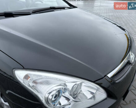 Черный Хендай i30, объемом двигателя 1.6 л и пробегом 169 тыс. км за 6150 $, фото 11 на Automoto.ua