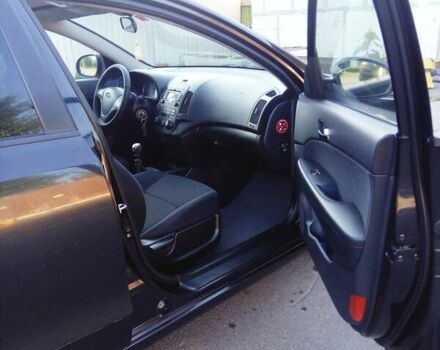 Черный Хендай i30, объемом двигателя 1.6 л и пробегом 232 тыс. км за 6600 $, фото 8 на Automoto.ua