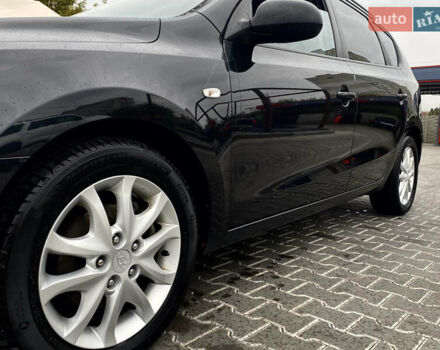Черный Хендай i30, объемом двигателя 1.58 л и пробегом 341 тыс. км за 6200 $, фото 24 на Automoto.ua