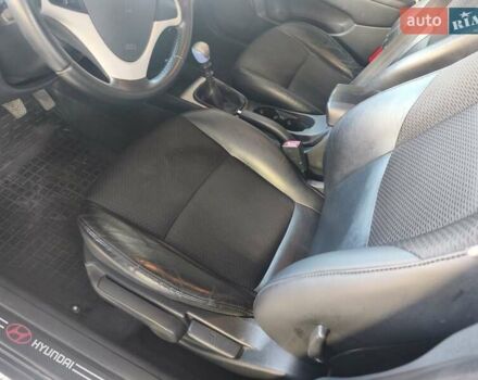 Чорний Хендай i30, об'ємом двигуна 1.58 л та пробігом 270 тис. км за 4600 $, фото 1 на Automoto.ua