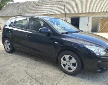 Черный Хендай i30, объемом двигателя 1.4 л и пробегом 163 тыс. км за 5300 $, фото 3 на Automoto.ua