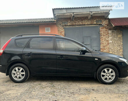 Чорний Хендай i30, об'ємом двигуна 1.59 л та пробігом 247 тис. км за 6250 $, фото 8 на Automoto.ua