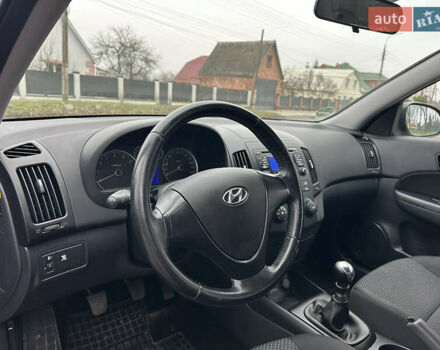 Черный Хендай i30, объемом двигателя 1.4 л и пробегом 199 тыс. км за 5599 $, фото 36 на Automoto.ua