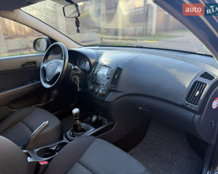 Хендай i30 2009 в Борисполе на Automoto.ua Черный Хендай i30, объемом двигателя 1.6 л и пробегом 229 тыс. км за 7000 $, фото 41 на Automoto.ua