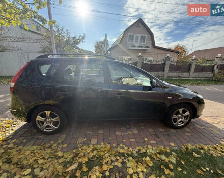 Хендай i30 2009 в Борисполе на Automoto.ua Черный Хендай i30, объемом двигателя 1.4 л и пробегом 146 тыс. км за 6800 $, фото 6 на Automoto.ua