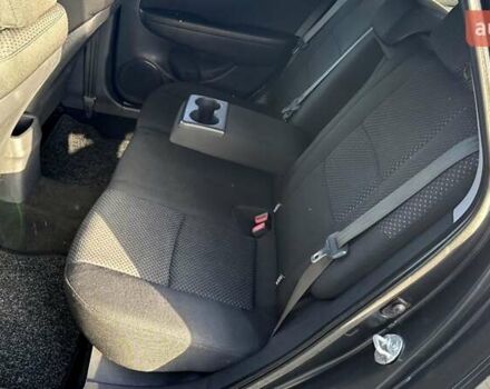 Черный Хендай i30, объемом двигателя 1.6 л и пробегом 220 тыс. км за 6100 $, фото 5 на Automoto.ua