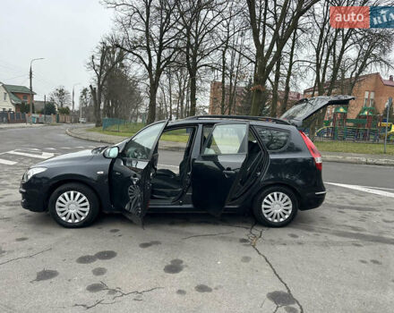 Черный Хендай i30, объемом двигателя 1.4 л и пробегом 199 тыс. км за 5599 $, фото 49 на Automoto.ua