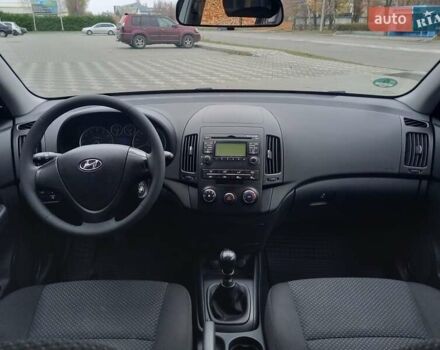 Черный Хендай i30, объемом двигателя 1.4 л и пробегом 216 тыс. км за 6300 $, фото 22 на Automoto.ua