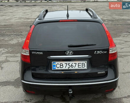 Черный Хендай i30, объемом двигателя 1.6 л и пробегом 265 тыс. км за 5900 $, фото 4 на Automoto.ua