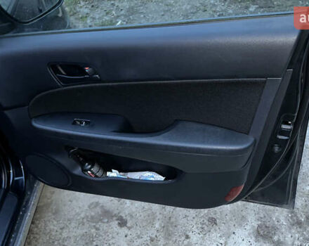 Черный Хендай i30, объемом двигателя 1.58 л и пробегом 243 тыс. км за 5500 $, фото 4 на Automoto.ua