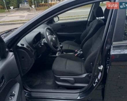 Черный Хендай i30, объемом двигателя 1.4 л и пробегом 216 тыс. км за 6300 $, фото 15 на Automoto.ua