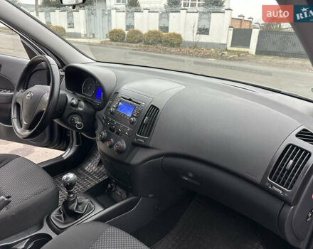 Черный Хендай i30, объемом двигателя 1.4 л и пробегом 199 тыс. км за 5599 $, фото 46 на Automoto.ua