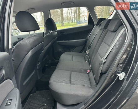 Черный Хендай i30, объемом двигателя 1.4 л и пробегом 199 тыс. км за 5599 $, фото 39 на Automoto.ua