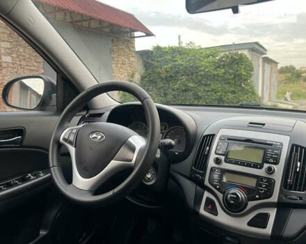 Чорний Хендай i30, об'ємом двигуна 1.59 л та пробігом 247 тис. км за 6250 $, фото 47 на Automoto.ua