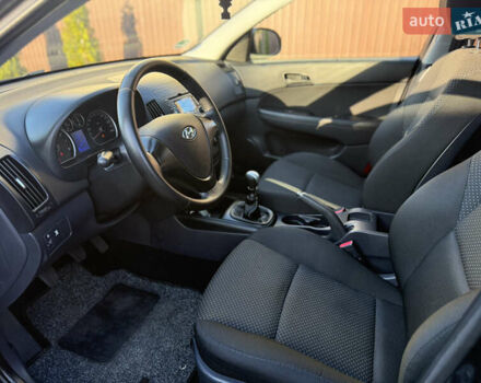Хендай i30 2009 в Борисполе на Automoto.ua Черный Хендай i30, объемом двигателя 1.6 л и пробегом 229 тыс. км за 7000 $, фото 23 на Automoto.ua