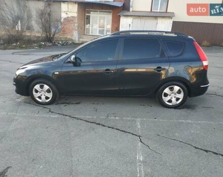 Черный Хендай i30, объемом двигателя 1.4 л и пробегом 158 тыс. км за 5600 $, фото 10 на Automoto.ua