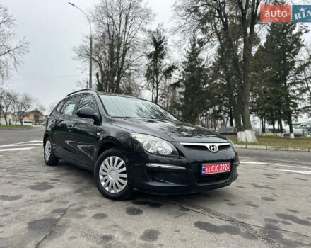 Черный Хендай i30, объемом двигателя 1.4 л и пробегом 199 тыс. км за 5599 $, фото 18 на Automoto.ua