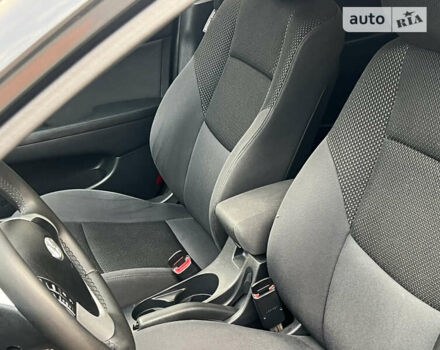 Чорний Хендай i30, об'ємом двигуна 1.59 л та пробігом 247 тис. км за 6250 $, фото 32 на Automoto.ua