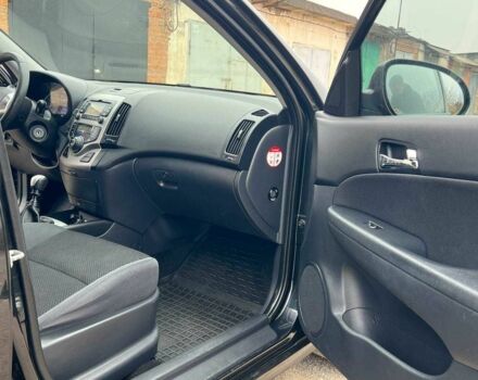Черный Хендай i30, объемом двигателя 1.6 л и пробегом 265 тыс. км за 6200 $, фото 14 на Automoto.ua
