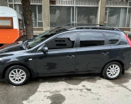 Черный Хендай i30, объемом двигателя 1.4 л и пробегом 174 тыс. км за 6000 $, фото 1 на Automoto.ua