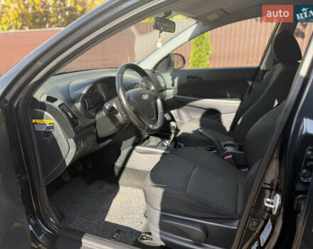Хендай i30 2009 в Борисполе на Automoto.ua Черный Хендай i30, объемом двигателя 1.4 л и пробегом 146 тыс. км за 6800 $, фото 11 на Automoto.ua