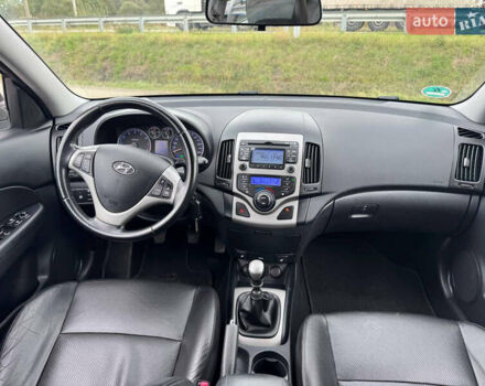 Черный Хендай i30, объемом двигателя 1.6 л и пробегом 187 тыс. км за 6900 $, фото 4 на Automoto.ua