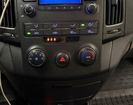 Черный Хендай i30, объемом двигателя 1.58 л и пробегом 243 тыс. км за 5500 $, фото 30 на Automoto.ua