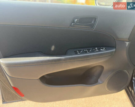 Хендай i30 2009 в Борисполе на Automoto.ua Черный Хендай i30, объемом двигателя 1.4 л и пробегом 146 тыс. км за 6800 $, фото 12 на Automoto.ua