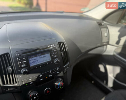 Хендай i30 2009 в Борисполе на Automoto.ua Черный Хендай i30, объемом двигателя 1.4 л и пробегом 146 тыс. км за 6800 $, фото 18 на Automoto.ua