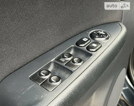 Чорний Хендай i30, об'ємом двигуна 1.59 л та пробігом 247 тис. км за 6250 $, фото 30 на Automoto.ua