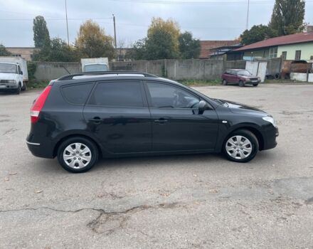 Черный Хендай i30, объемом двигателя 1.6 л и пробегом 262 тыс. км за 5600 $, фото 5 на Automoto.ua