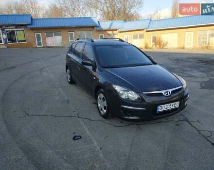 Черный Хендай i30, объемом двигателя 1.4 л и пробегом 158 тыс. км за 5600 $, фото 2 на Automoto.ua