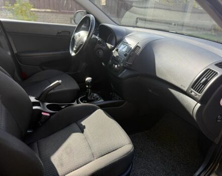 Хендай i30 2009 в Борисполе на Automoto.ua Черный Хендай i30, объемом двигателя 1.4 л и пробегом 146 тыс. км за 6800 $, фото 13 на Automoto.ua