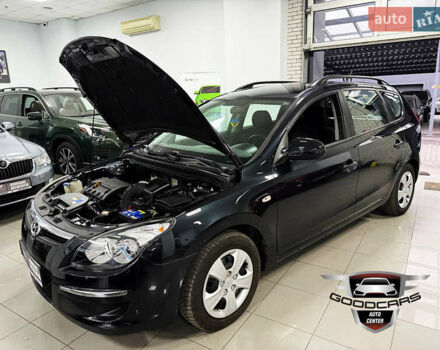 Черный Хендай i30, объемом двигателя 1.4 л и пробегом 190 тыс. км за 6900 $, фото 8 на Automoto.ua