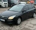 Черный Хендай i30, объемом двигателя 1.58 л и пробегом 300 тыс. км за 4998 $, фото 1 на Automoto.ua