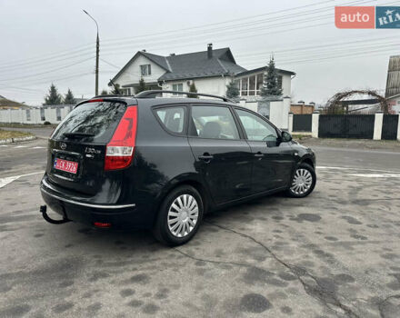 Черный Хендай i30, объемом двигателя 1.4 л и пробегом 199 тыс. км за 5599 $, фото 9 на Automoto.ua