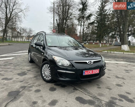 Черный Хендай i30, объемом двигателя 1.4 л и пробегом 199 тыс. км за 5599 $, фото 17 на Automoto.ua