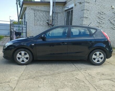 Черный Хендай i30, объемом двигателя 1.4 л и пробегом 163 тыс. км за 5300 $, фото 7 на Automoto.ua