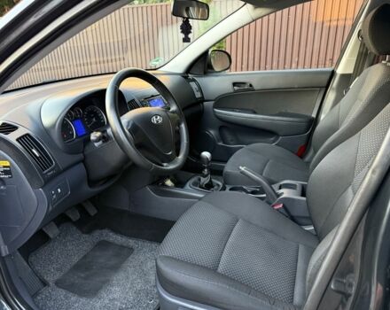Хендай i30 2009 в Борисполе на Automoto.ua Черный Хендай i30, объемом двигателя 1.6 л и пробегом 229 тыс. км за 6700 $, фото 9 на Automoto.ua