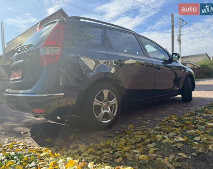 Хендай i30 2009 в Борисполе на Automoto.ua Черный Хендай i30, объемом двигателя 1.4 л и пробегом 146 тыс. км за 6800 $, фото 9 на Automoto.ua