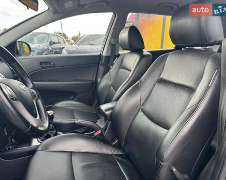 Черный Хендай i30, объемом двигателя 1.6 л и пробегом 187 тыс. км за 6900 $, фото 43 на Automoto.ua